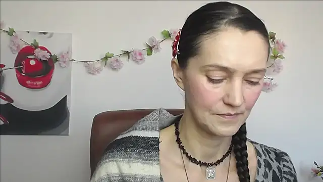 TayaFinch online show from February 9, 1:59 pm