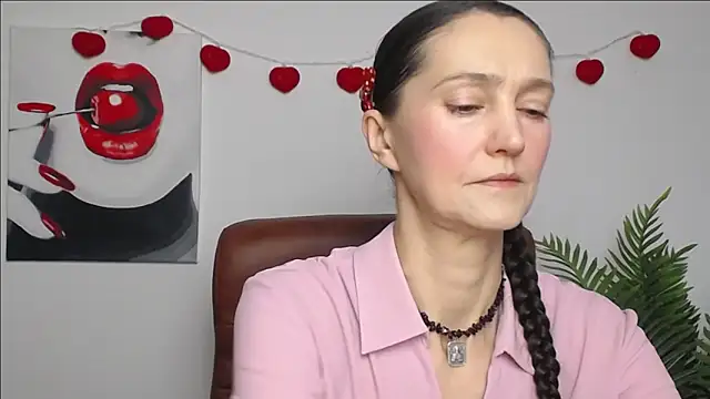 TayaFinch online show from February 17, 1:07 pm