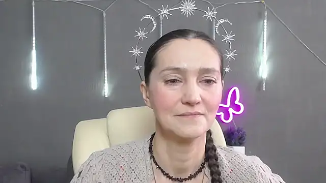 TayaFinch online show from April 30, 11:16 am