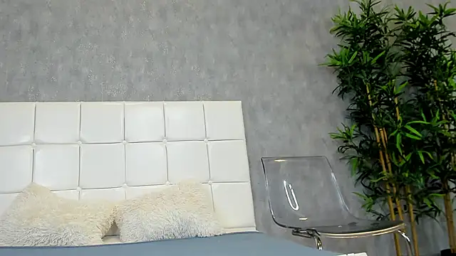 Snapshot of AmiraRees chatting on September 27, 5:45 am AmiraRees online show from September 27, 5:45 am