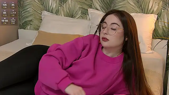 Snapshot of LilithLane chatting on December 14, 12:32 pm LilithLane online show from December 14, 12:32 pm