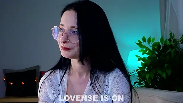 DarcyAspacio online show from March 8, 11:14 am