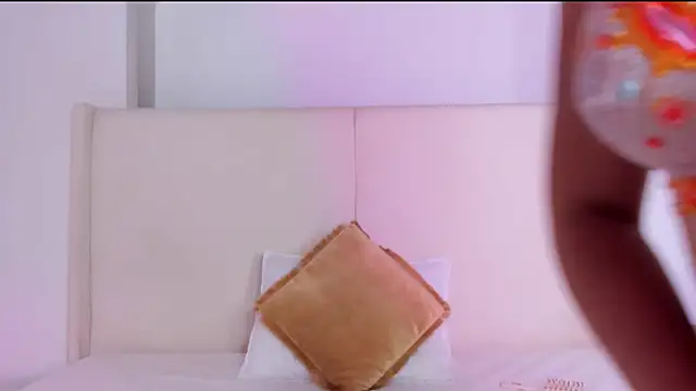 Sofi glow online show from August 1, 2:38 pm