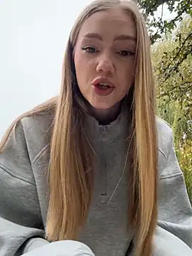 MilaMoone online show from November 9, 10:46 am