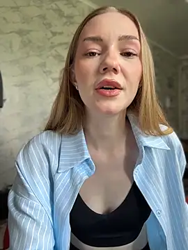 Snapshot of MilaMoone chatting on May 29, 12:14 pm MilaMoone online show from May 29, 12:14 pm