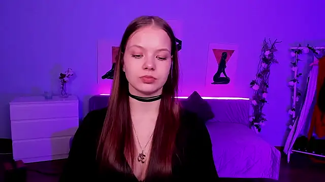 BetsyKiss online show from April 22, 5:03 pm