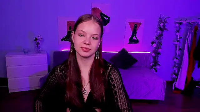 BetsyKiss online show from April 24, 5:04 pm