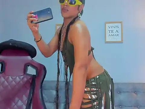 Snapshot of ile_matamba chatting on September 16, 2:07 pm ile matamba online show from September 16, 2:07 pm