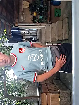 Snapshot of Bottz777 chatting on October 12, 10:47 am Bottz777 online show from October 12, 10:47 am