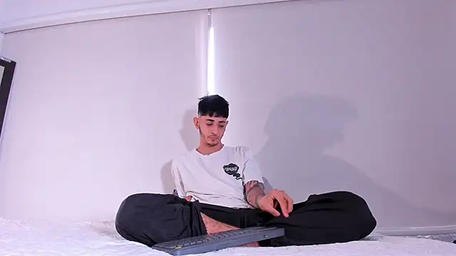 j martony online show from November 25, 12:05 pm