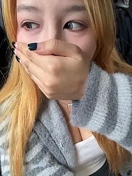 yuki june online show from November 17, 9:26 am