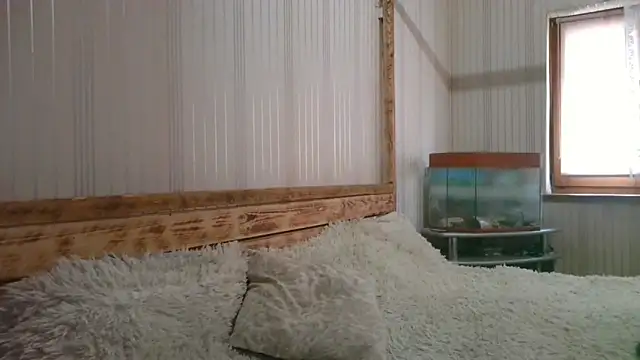 Snapshot of EthelsLover chatting on November 18, 8:52 am EthelsLover online show from November 18, 8:52 am