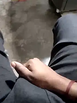 Snapshot of samsharma- chatting on December 15, 7:23 am samsharma- online show from December 15, 7:23 am