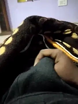 Snapshot of samsharma- chatting on December 18, 1:55 am samsharma- online show from December 18, 1:55 am