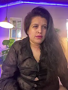 Andrea secret  online show from June 6, 2:00 pm