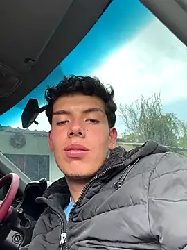 mattebret11 online show from December 16, 5:51 pm