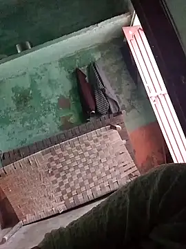 Snapshot of annu_000 chatting on October 4, 5:05 am annu 000 online show from October 4, 5:05 am