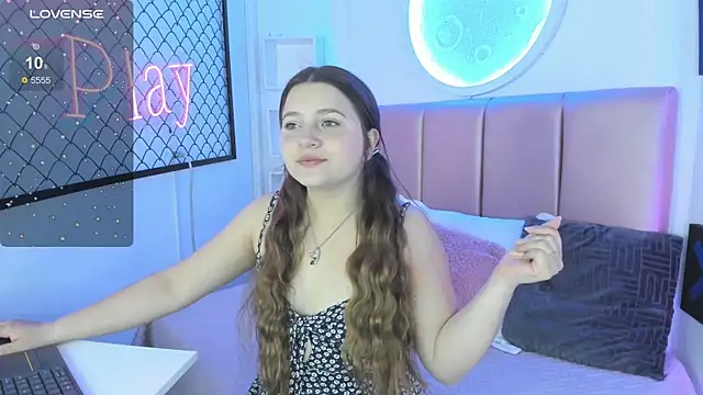 sophiee09  online show from January 10, 1:35 pm