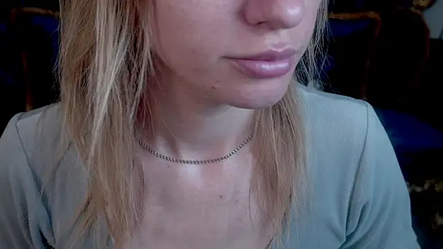 Snapshot of CelineReyys chatting on July 29, 7:28 am CelineReyys online show from July 29, 7:28 am