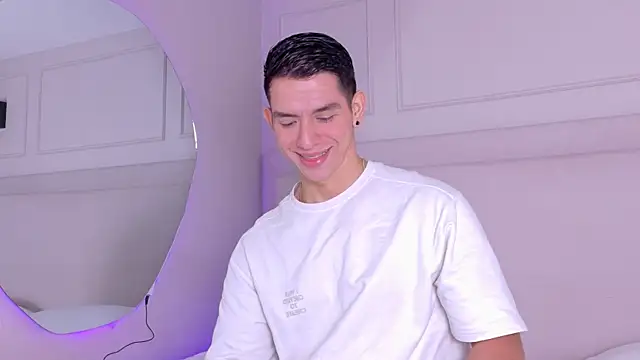 Snapshot of ZaneDawson chatting on September 24, 3:43 am ZaneDawson online show from September 24, 3:43 am