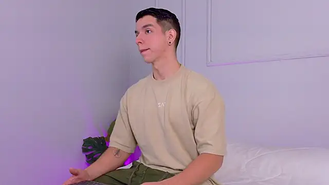 Snapshot of ZaneDawson chatting on October 5, 1:09 pm ZaneDawson online show from October 5, 1:09 pm