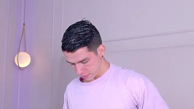 Snapshot of ZaneDawson chatting on October 9, 5:05 am ZaneDawson online show from October 9, 5:05 am