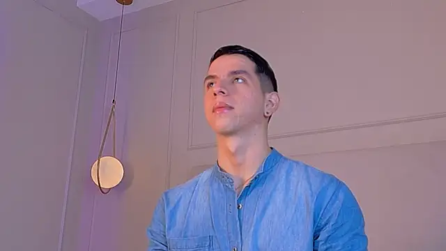 Snapshot of ZaneDawson chatting on October 17, 11:35 am ZaneDawson online show from October 17, 11:35 am