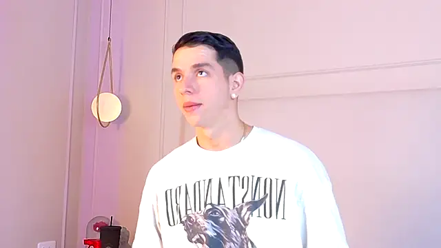 Snapshot of ZaneDawson chatting on October 18, 11:44 am ZaneDawson online show from October 18, 11:44 am