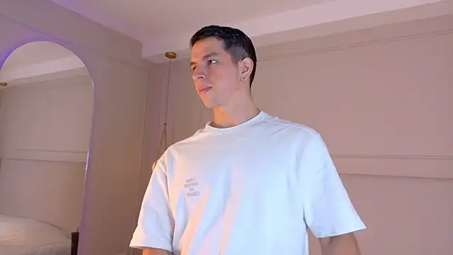 Snapshot of ZaneDawson chatting on October 24, 4:20 am ZaneDawson online show from October 24, 4:20 am