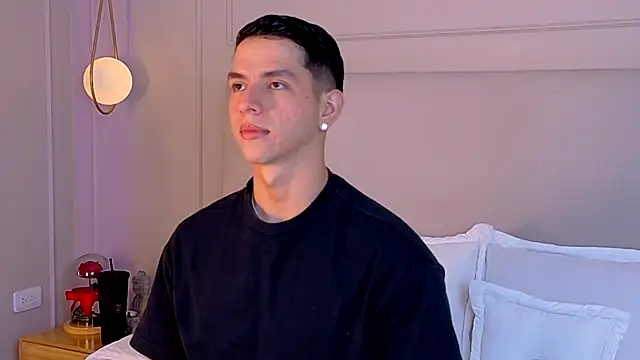 Snapshot of ZaneDawson chatting on November 12, 3:40 am ZaneDawson online show from November 12, 3:40 am