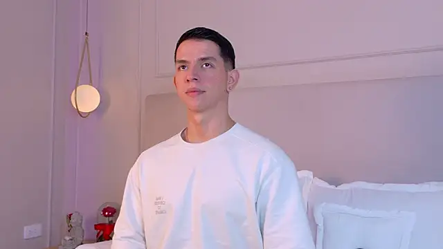 Snapshot of ZaneDawson chatting on November 18, 3:12 am ZaneDawson online show from November 18, 3:12 am