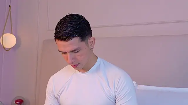 Snapshot of ZaneDawson chatting on November 20, 3:18 am ZaneDawson online show from November 20, 3:18 am