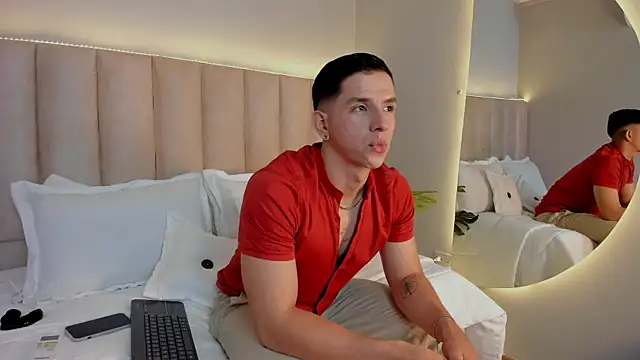 Snapshot of ZaneDawson chatting on December 13, 9:09 pm ZaneDawson online show from December 13, 9:09 pm