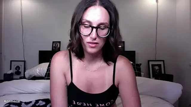 Snapshot of annmarieferrara chatting on May 7, 2:39 am annmarieferrara online show from May 7, 2:39 am