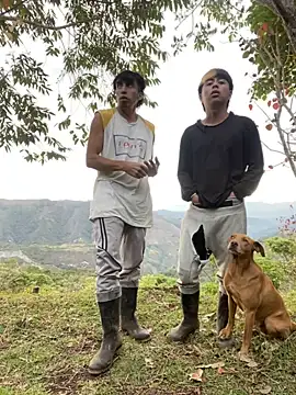 Snapshot of sky-wolves chatting on October 1, 10:38 pm sky-wolves online show from October 1, 10:38 pm