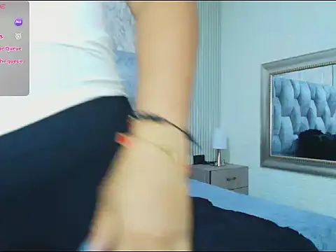 Snapshot of sofiagutierrez__ chatting on September 23, 2:47 am sofiagutierrez online show from September 23, 2:47 am