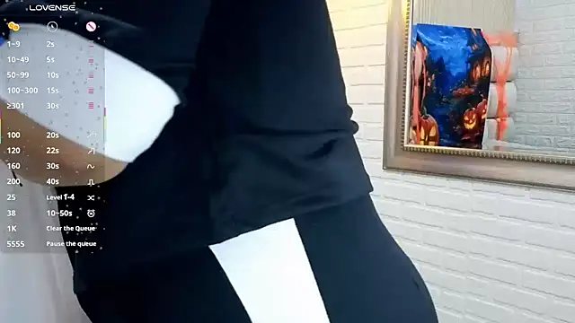 Snapshot of sofiagutierrez__ chatting on October 13, 3:56 pm sofiagutierrez online show from October 13, 3:56 pm