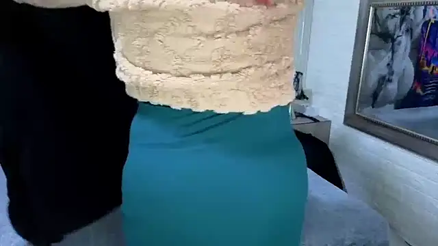 Snapshot of sofiagutierrez__ chatting on October 22, 3:07 am sofiagutierrez online show from October 22, 3:07 am