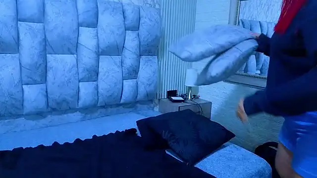 Snapshot of sofiagutierrez__ chatting on November 12, 10:52 pm sofiagutierrez online show from November 12, 10:52 pm