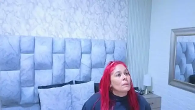 Snapshot of sofiagutierrez__ chatting on November 13, 10:58 am sofiagutierrez online show from November 13, 10:58 am