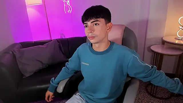 Snapshot of Peter_chase chatting on November 27, 5:59 pm Peter chase online show from November 27, 5:59 pm