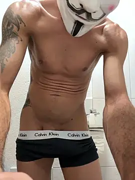 Snapshot of Marcelloxxx88 chatting on September 24, 6:33 pm Marcelloxxx88 online show from September 24, 6:33 pm