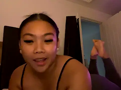 Snapshot of MissCherryyxox chatting on September 16, 7:37 pm MissCherryyxox online show from September 16, 7:37 pm