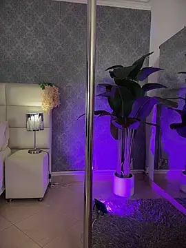 Snapshot of Celeste_Amber chatting on May 12, 7:33 pm Celeste Amber online show from May 12, 7:33 pm