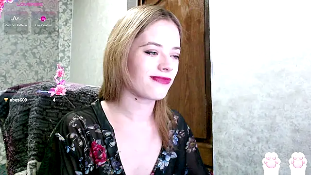 Kate  Loves online show from September 30, 5:29 pm