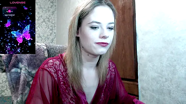 Kate  Loves online show from November 19, 7:25 pm