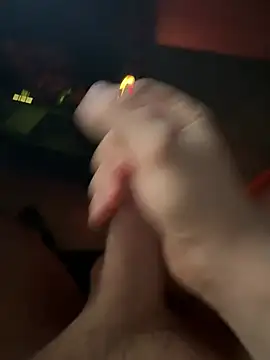 jstntz online show from February 4, 9:15 am