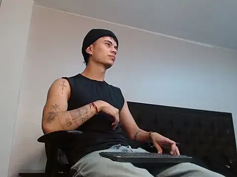 Snapshot of jaico_santos chatting on September 17, 11:06 pm jaico santos online show from September 17, 11:06 pm