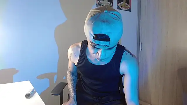 Snapshot of jaico_santos chatting on June 16, 11:29 pm jaico santos online show from June 16, 11:29 pm