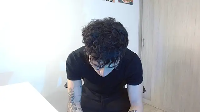 Snapshot of jaico_santos chatting on August 7, 11:18 pm jaico santos online show from August 7, 11:18 pm